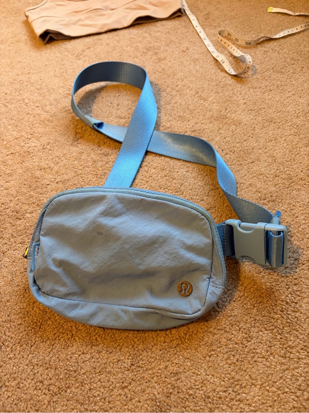 ⚽️ LULULEMON - Belt Bag - Flawed